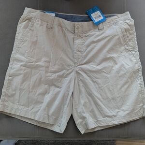 Columbia Men's Tan Flat Front Shorts